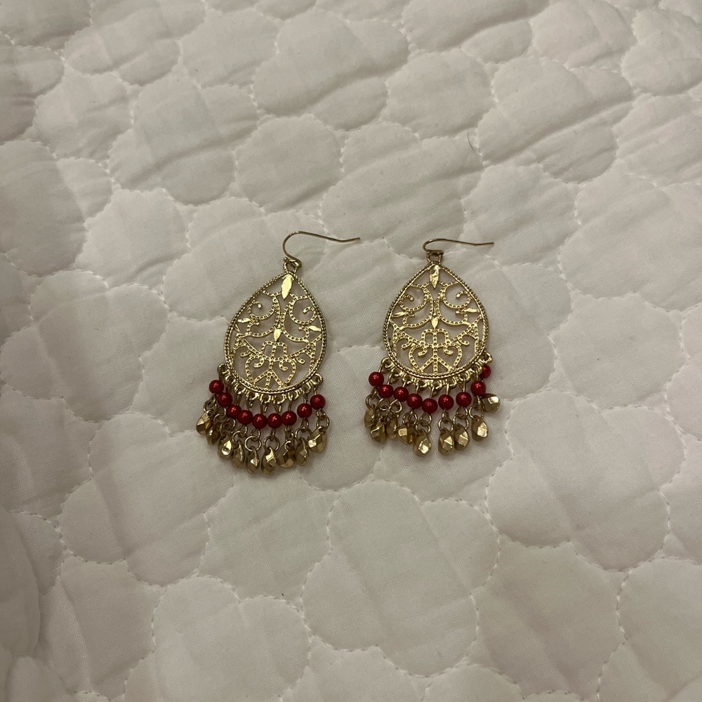 Gold red dangling earrings